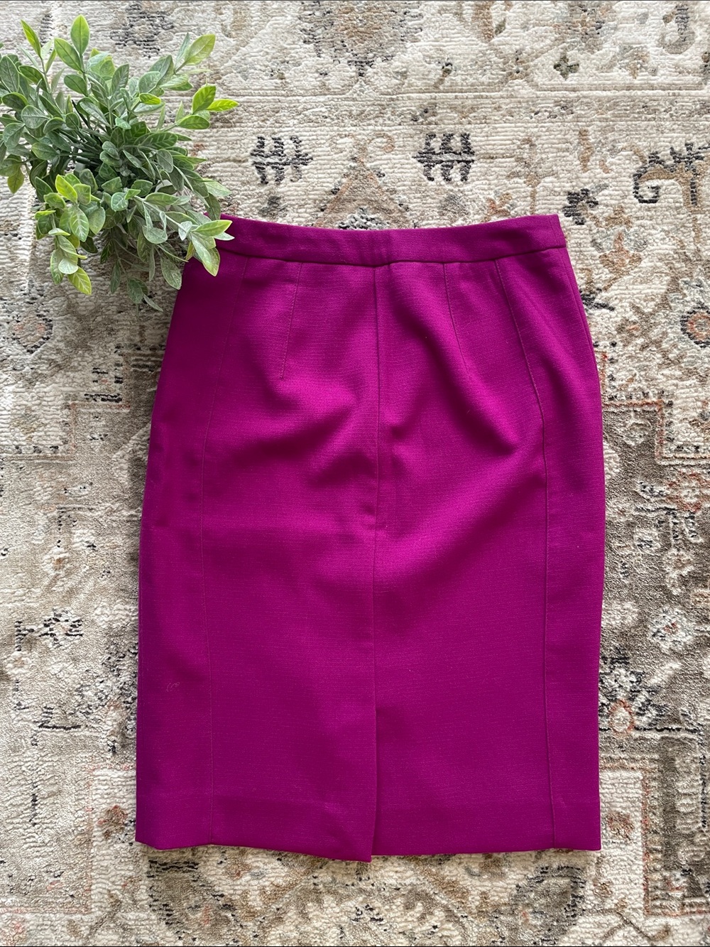 RARE The Limited Fuchsia Pencil Skirt - Picture 3 of 10